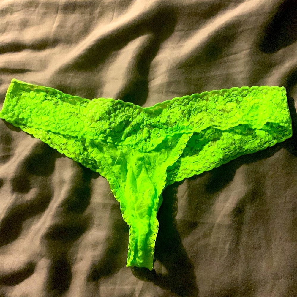 NWOT new lime green thong